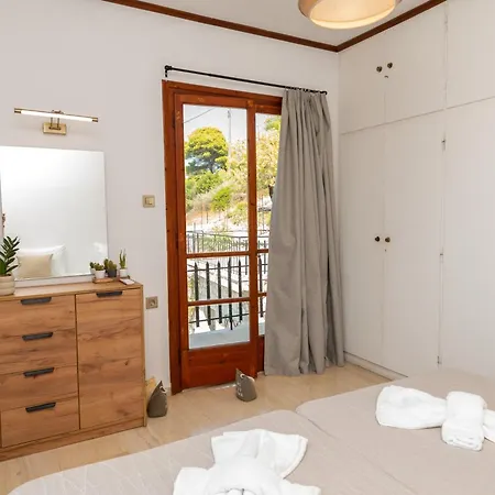 Apelati Holiday home Keri